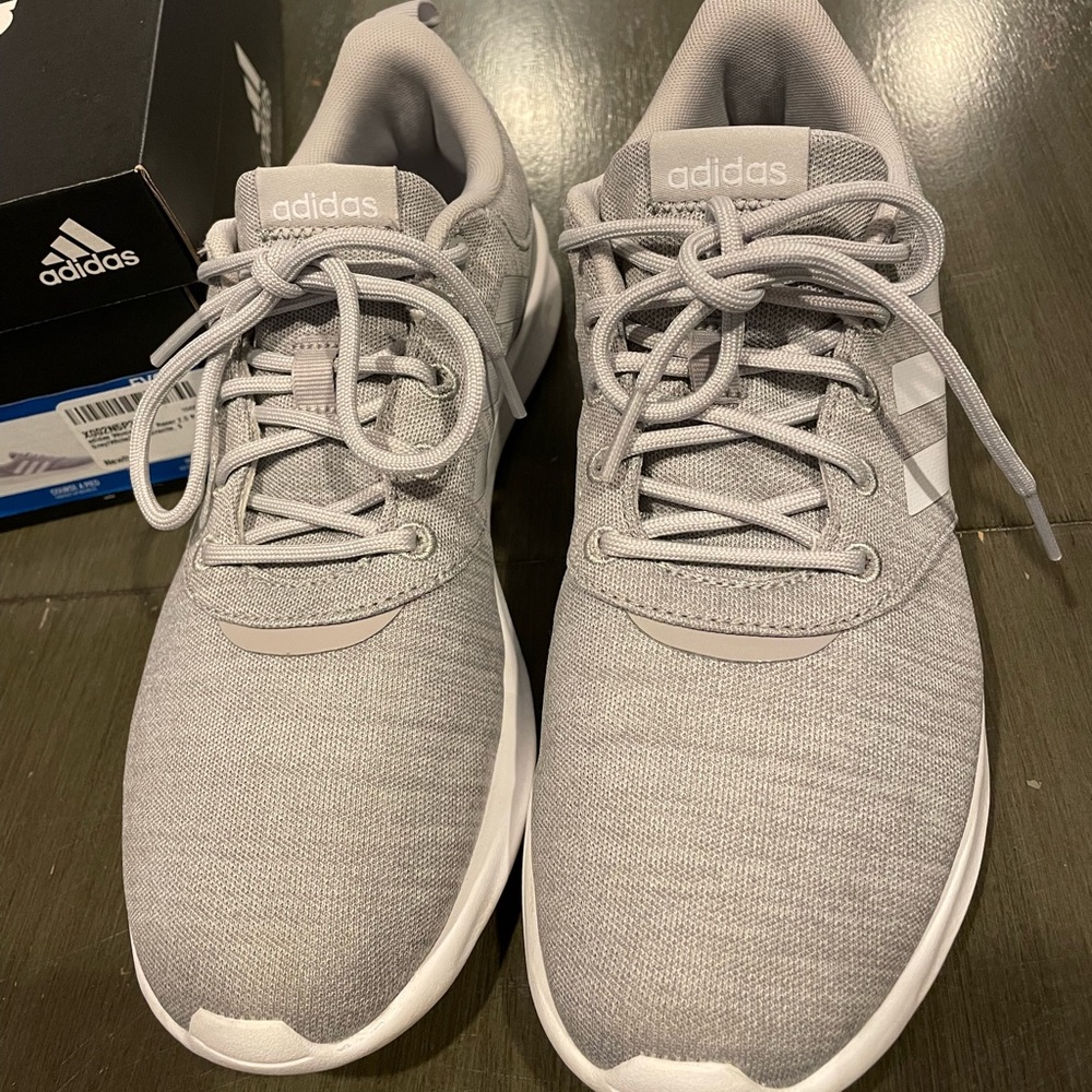 Womens Adidas QT racer sneakers light gray